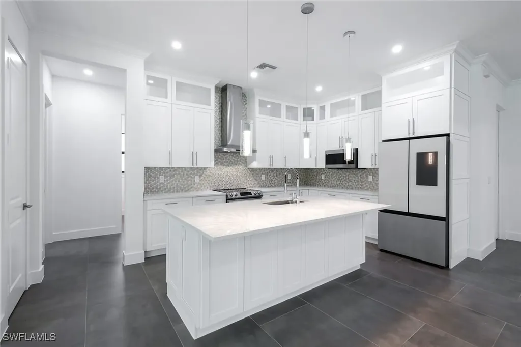834 Wilson Boulevard N Naples FL 34120