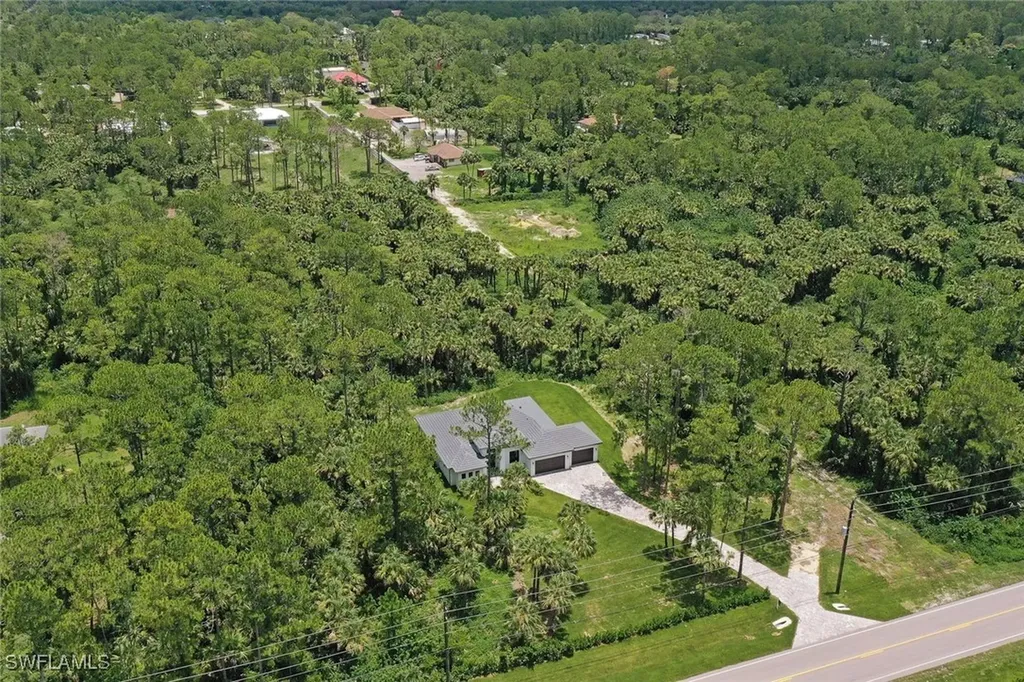 834 Wilson Boulevard N Naples FL 34120