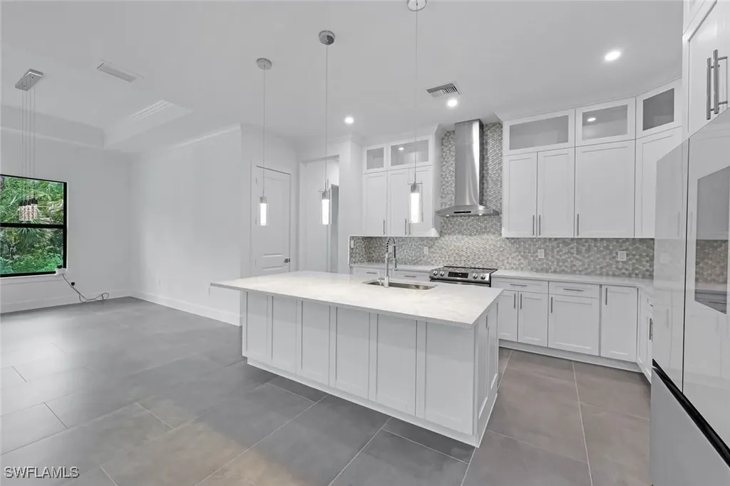 834 Wilson Boulevard N Naples FL 34120