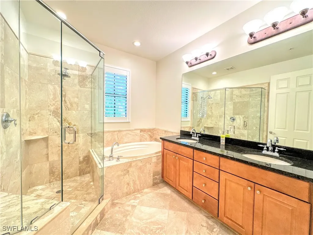 9137 Chula Vista Street Naples FL 34113