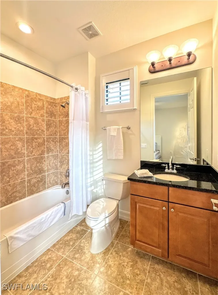 9137 Chula Vista Street Naples FL 34113