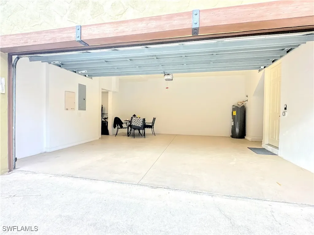 9137 Chula Vista Street Naples FL 34113