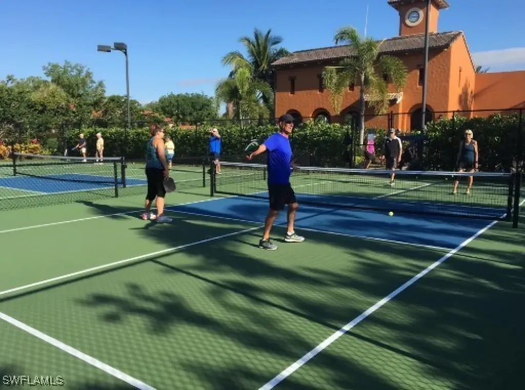 9137 Chula Vista Street Naples FL 34113