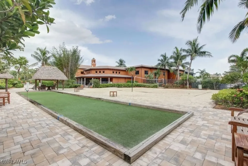 9137 Chula Vista Street Naples FL 34113