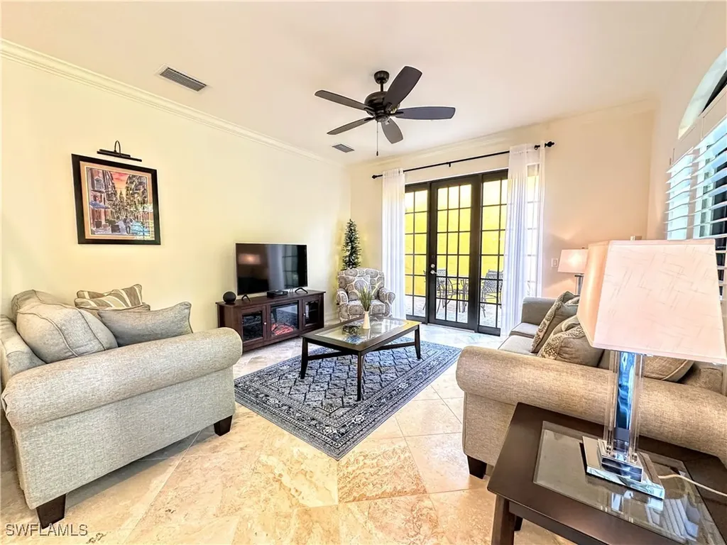 9137 Chula Vista Street Naples FL 34113