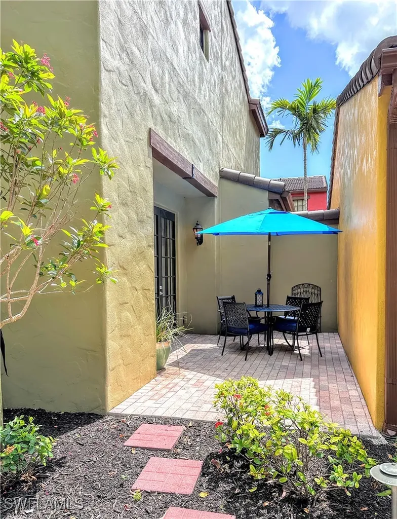 9137 Chula Vista Street Naples FL 34113