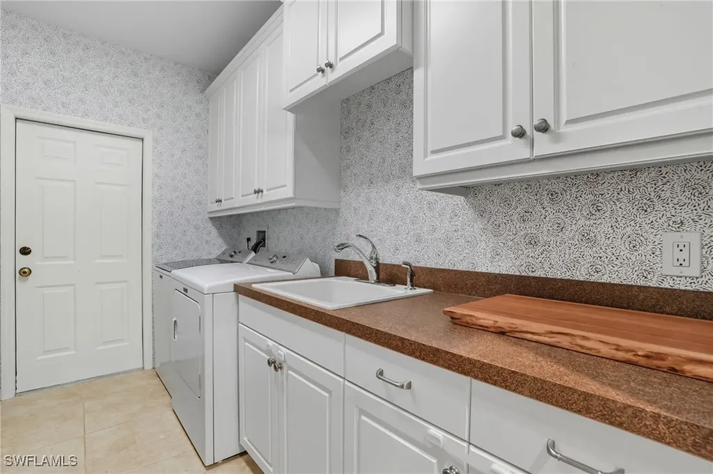 8192 Lowbank Drive Naples FL 34109