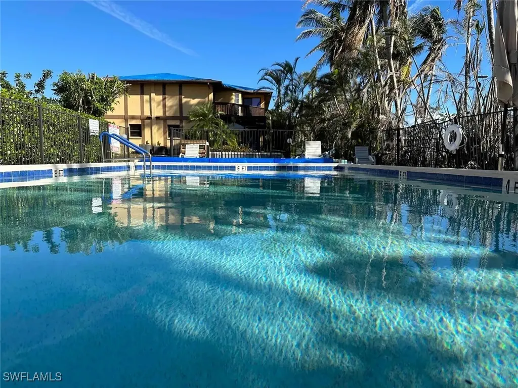 13527 Siesta Pines Court Fort Myers FL 33908