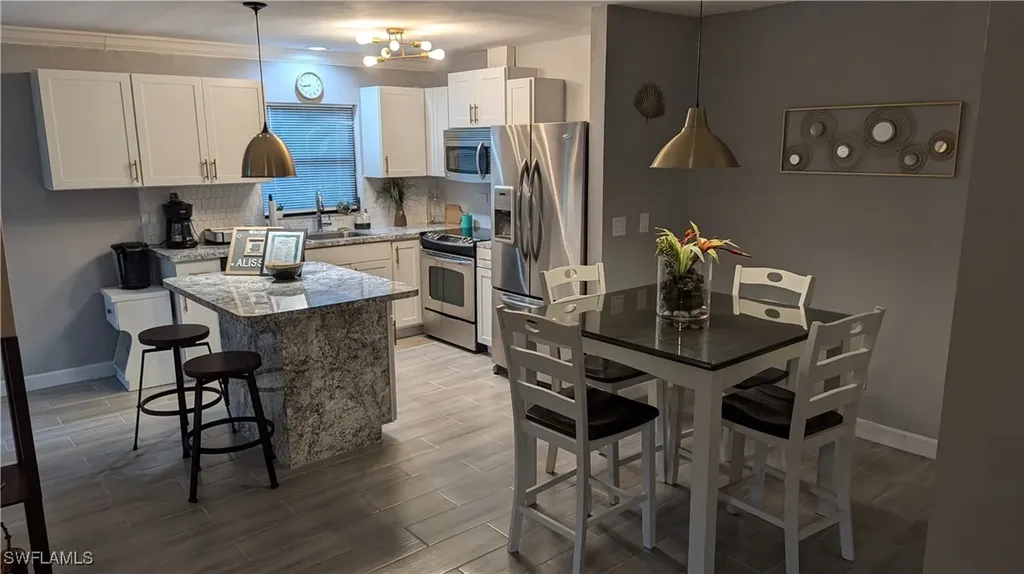 13527 Siesta Pines Court Fort Myers FL 33908