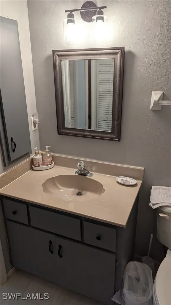 13527 Siesta Pines Court Fort Myers FL 33908