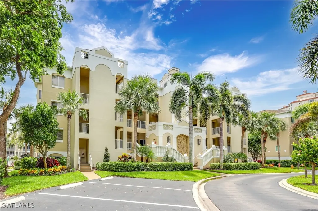 7622 Pebble Creek Circle Naples FL 34108