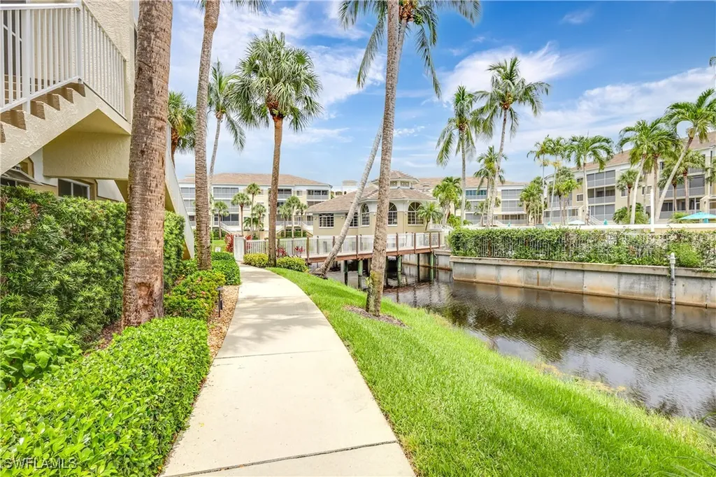 7622 Pebble Creek Circle Naples FL 34108