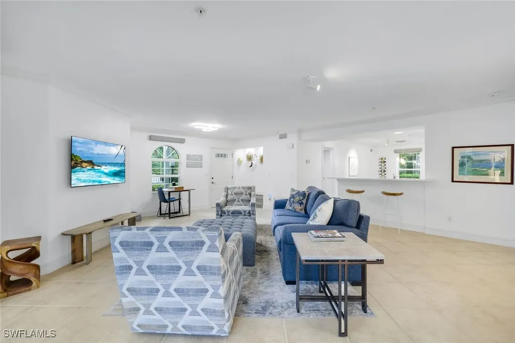 376 3rd Street S Naples FL 34102