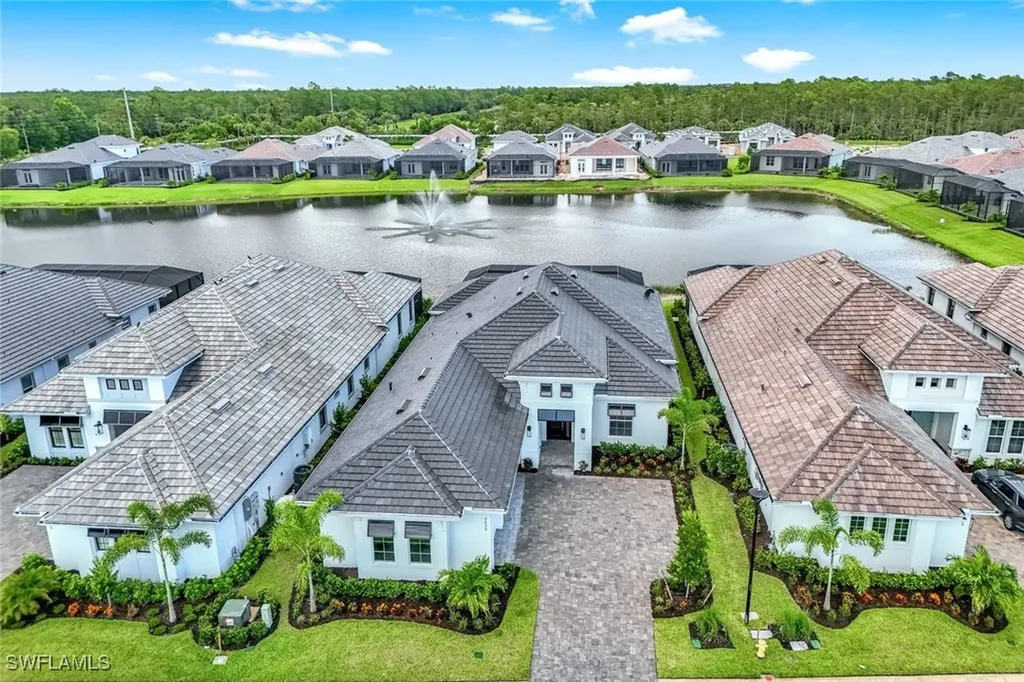 9659 Moonflower Court Naples FL 34114