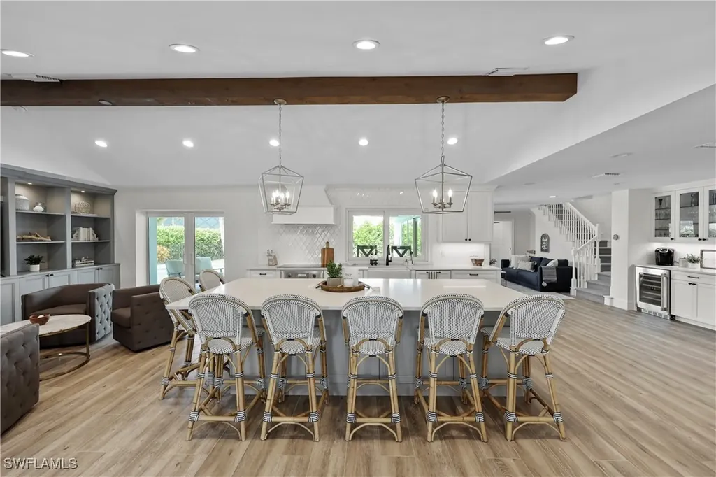 4611 Crayton Road Naples FL 34103