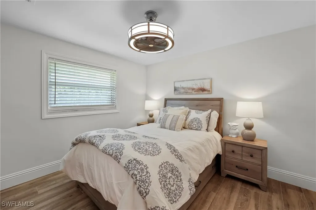 4611 Crayton Road Naples FL 34103