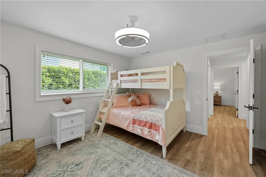 4611 Crayton Road Naples FL 34103