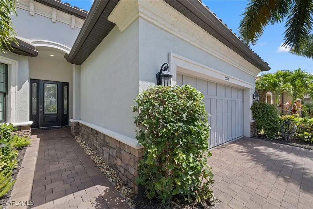 9515 Campanile Circle Naples FL 34114
