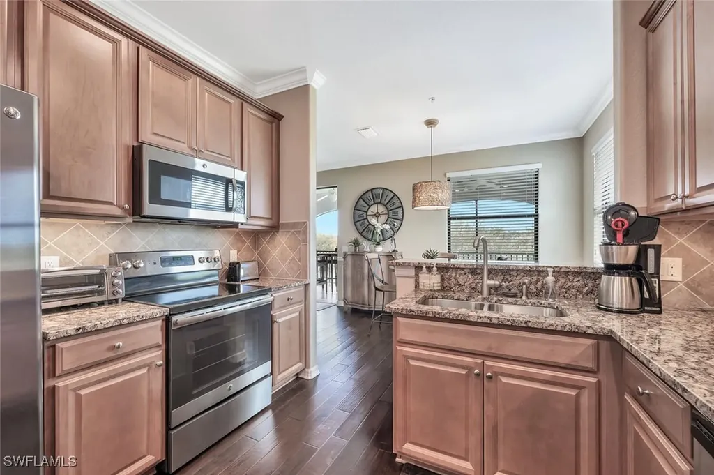 9485 Casoria Court Naples FL 34113