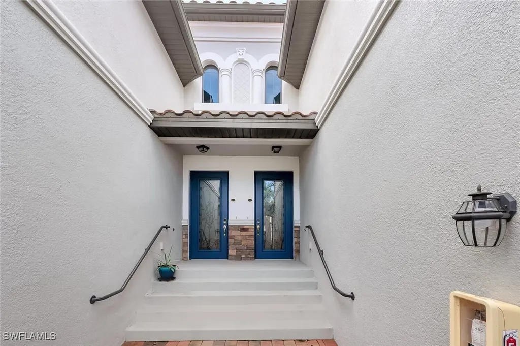 9485 Casoria Court Naples FL 34113
