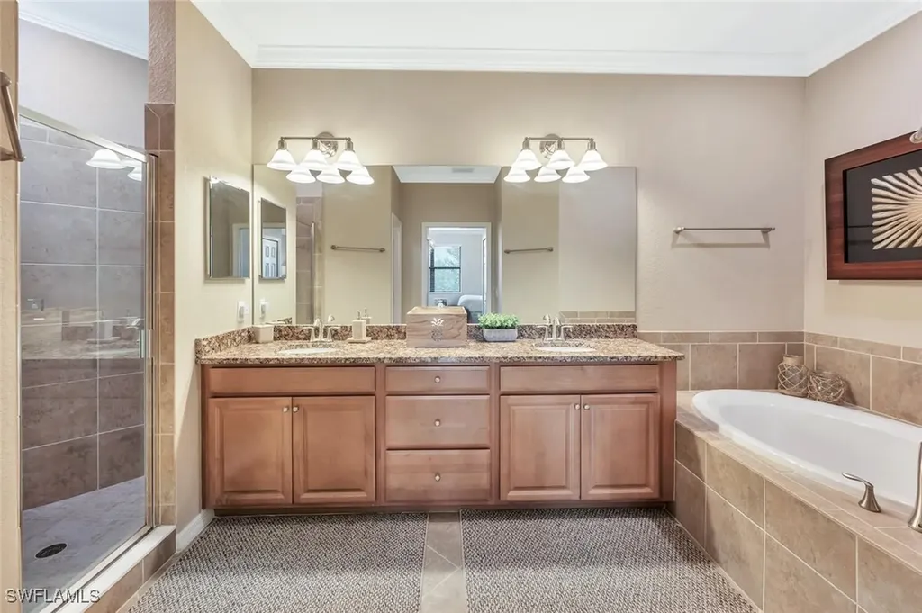 9485 Casoria Court Naples FL 34113