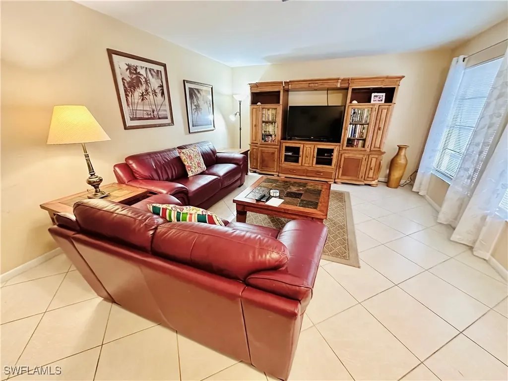 671 94th Avenue N Naples FL 34108