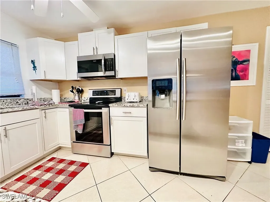 671 94th Avenue N Naples FL 34108