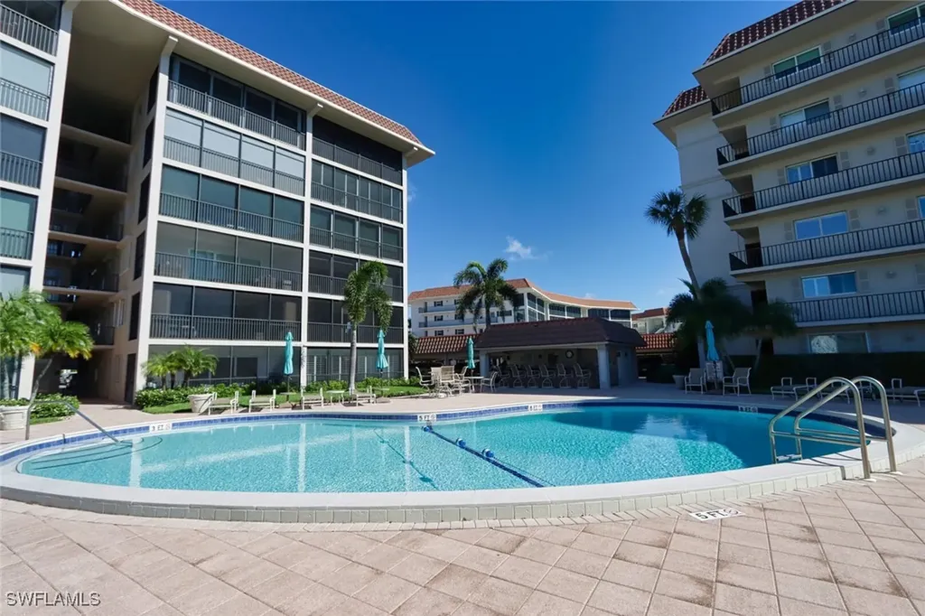 222 Harbour Drive Naples FL 34103