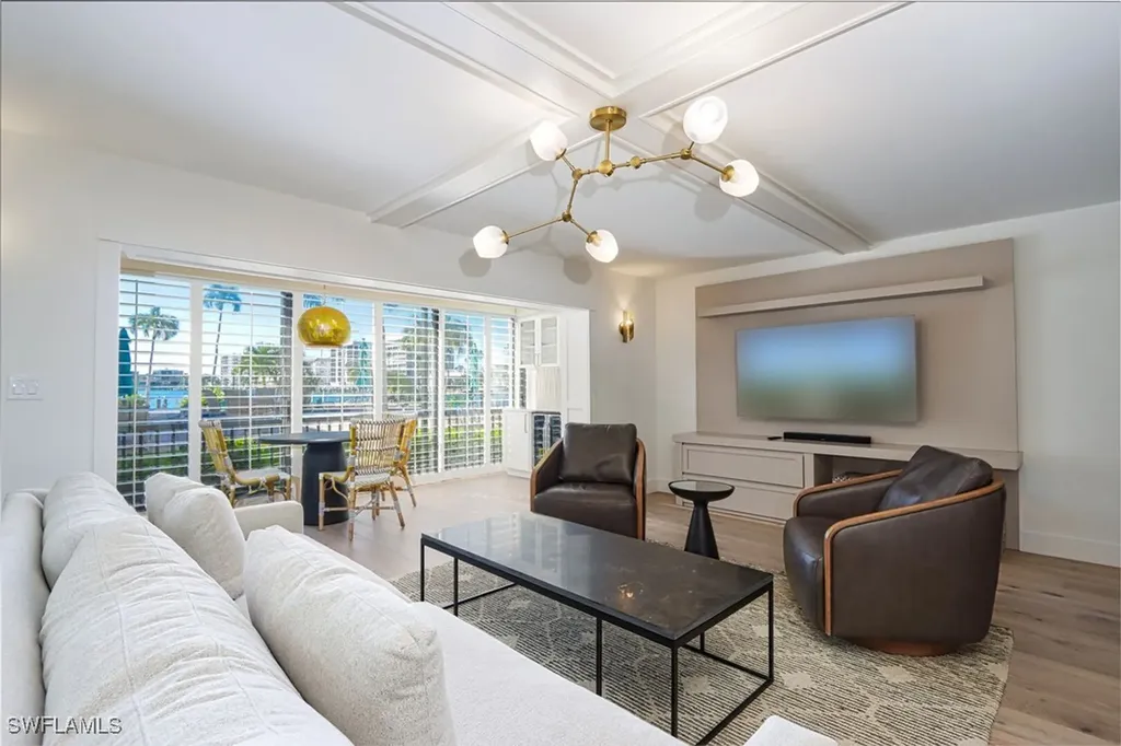 222 Harbour Drive Naples FL 34103