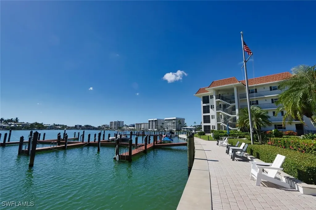 222 Harbour Drive Naples FL 34103