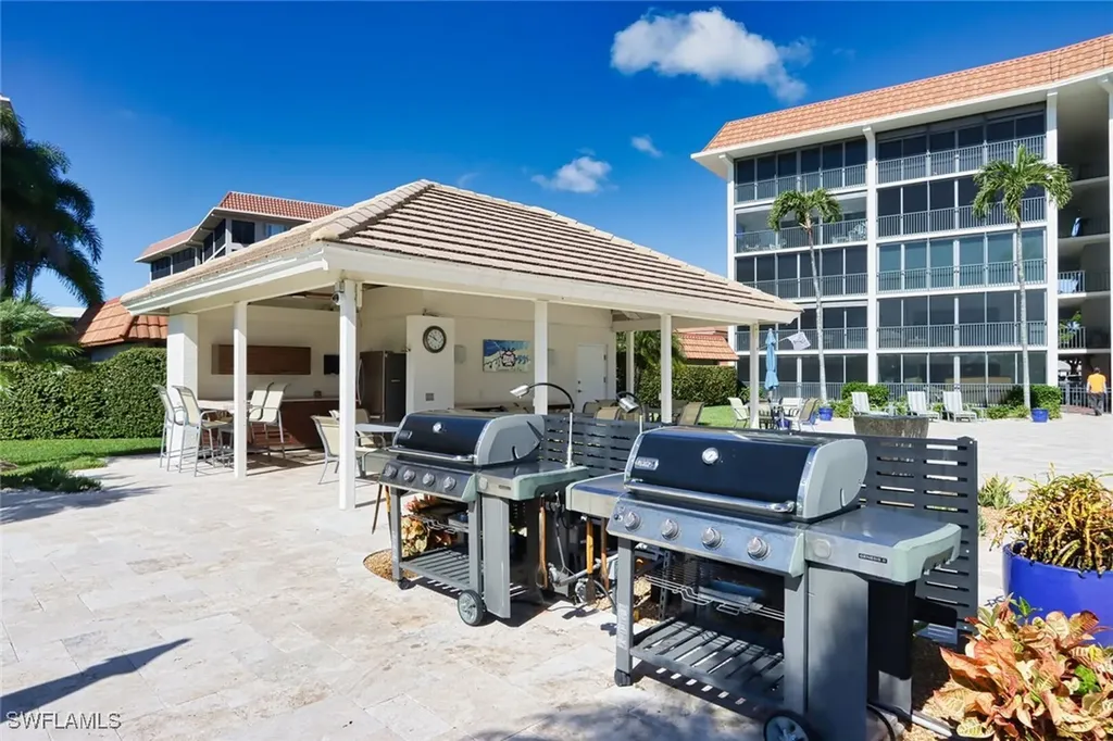 222 Harbour Drive Naples FL 34103