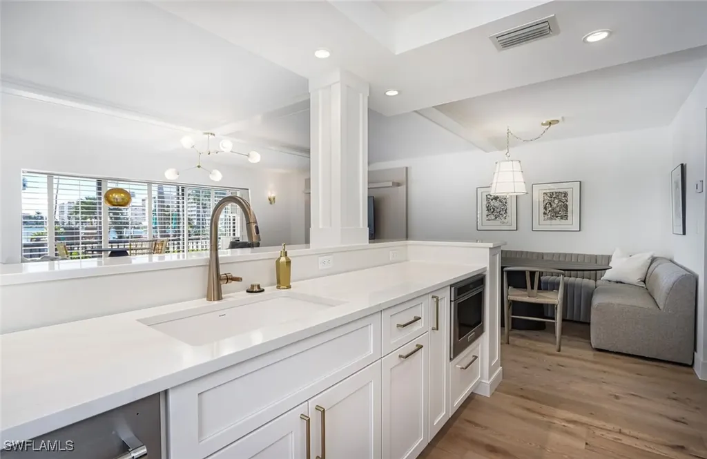 222 Harbour Drive Naples FL 34103