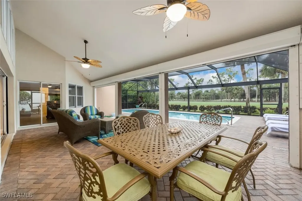 562 Cormorant Cove Naples FL 34113