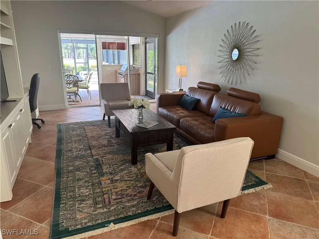 562 Cormorant Cove Naples FL 34113
