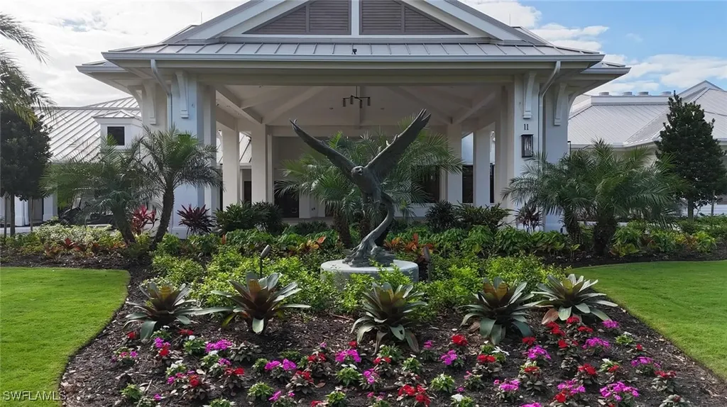 562 Cormorant Cove Naples FL 34113