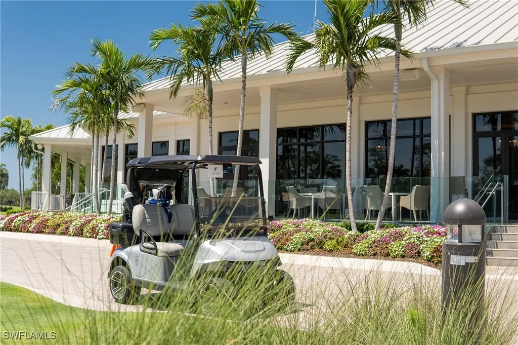 562 Cormorant Cove Naples FL 34113