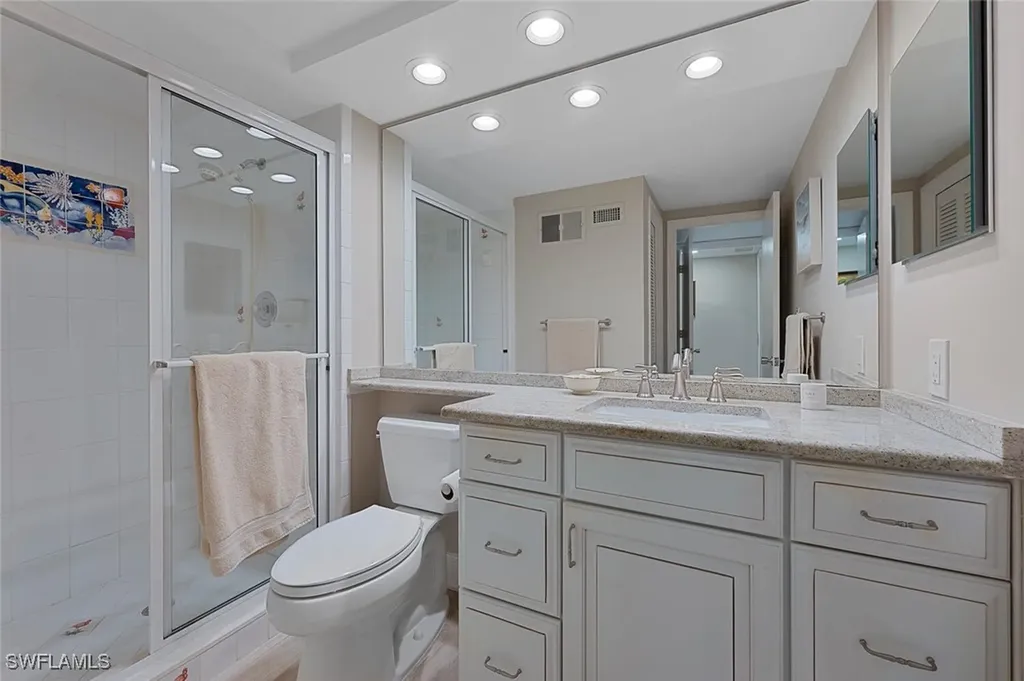 102 Clubhouse Drive Naples FL 34105