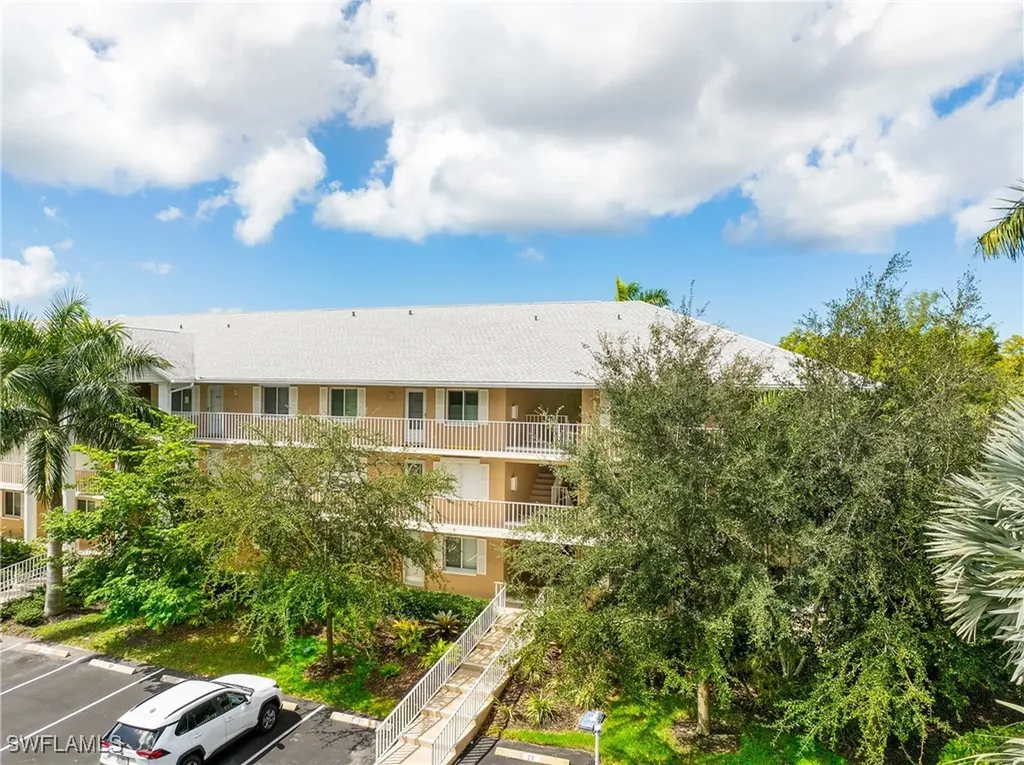 3001 Sandpiper Bay Circle Naples FL 34112