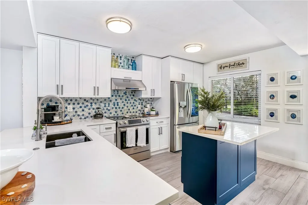 3001 Sandpiper Bay Circle Naples FL 34112