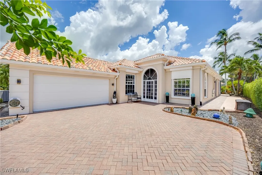 3500 Donoso Court Naples FL 34109