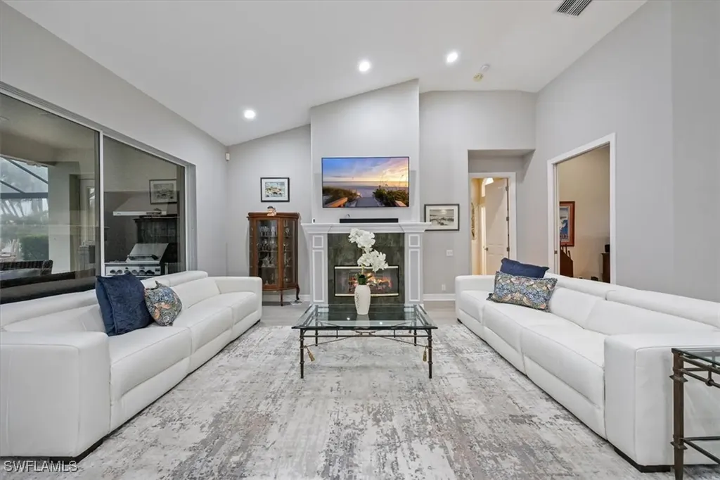 Naples FL, 537 Wedgewood Way