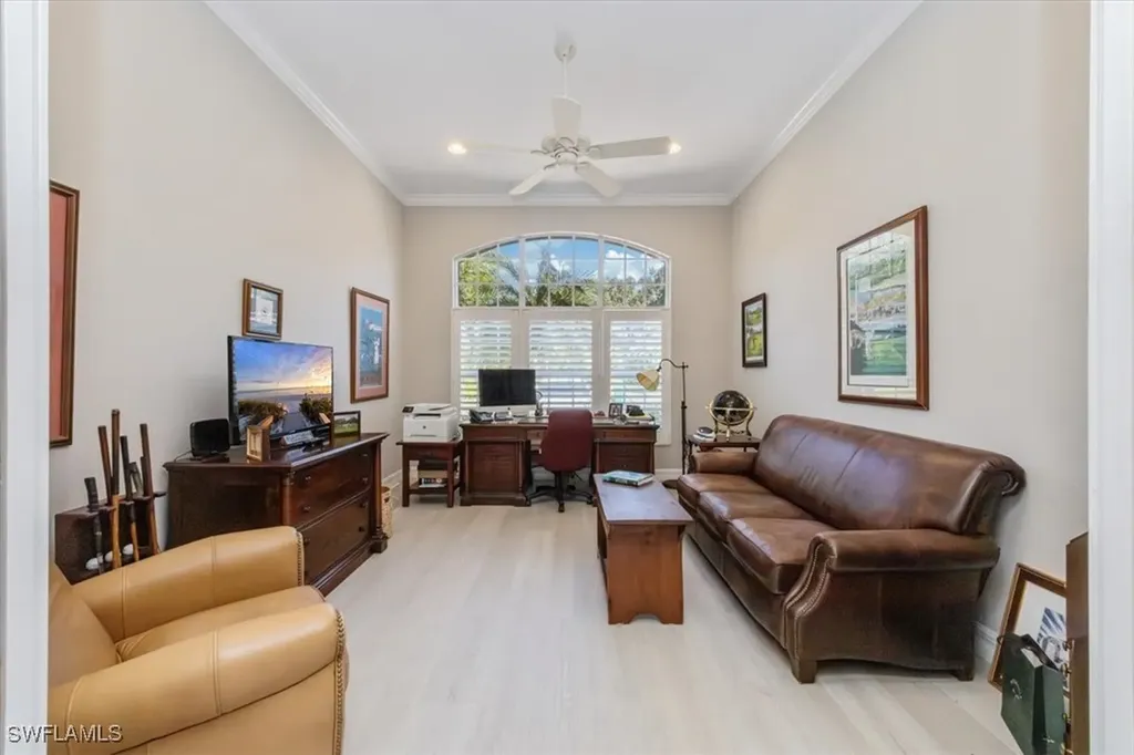 537 Wedgewood Way Naples FL 34119