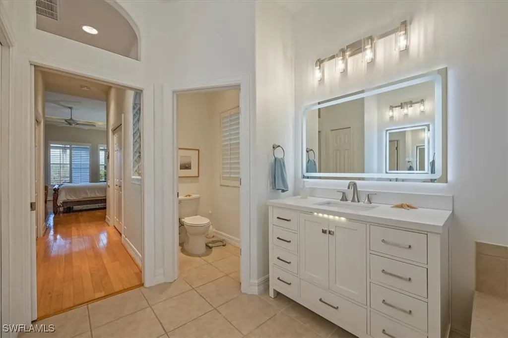 537 Wedgewood Way Naples FL 34119