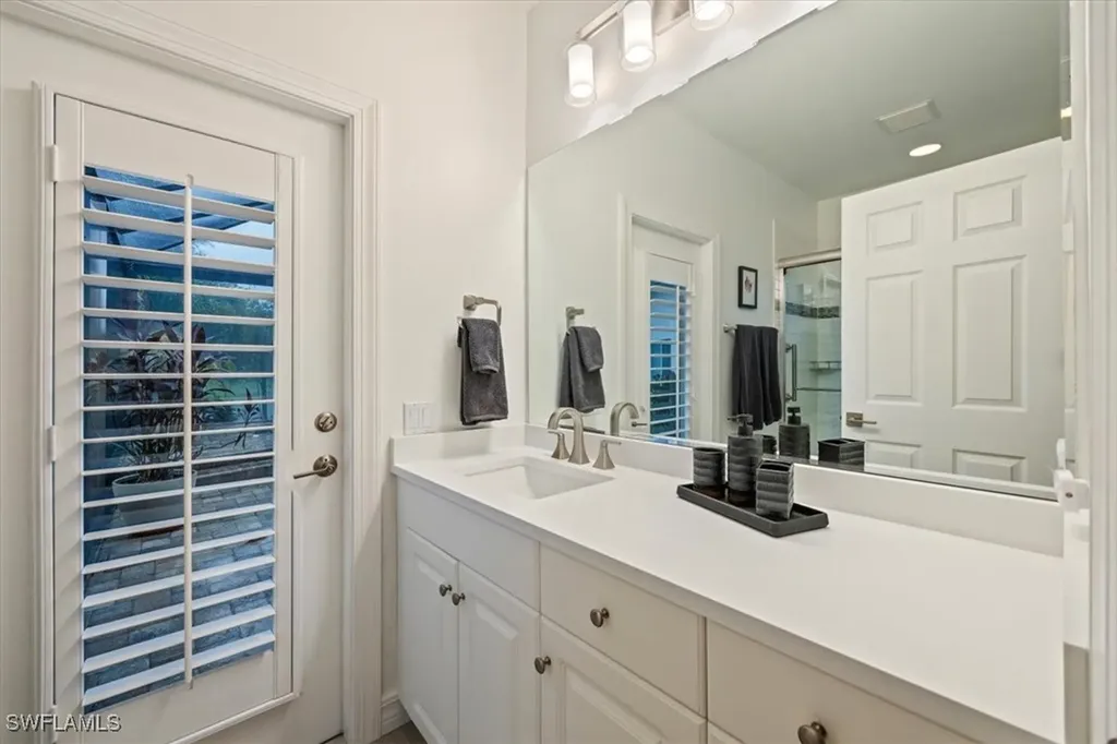 537 Wedgewood Way Naples FL 34119