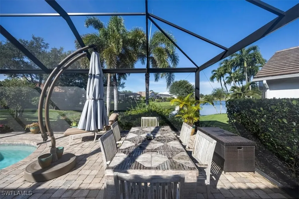 537 Wedgewood Way Naples FL 34119