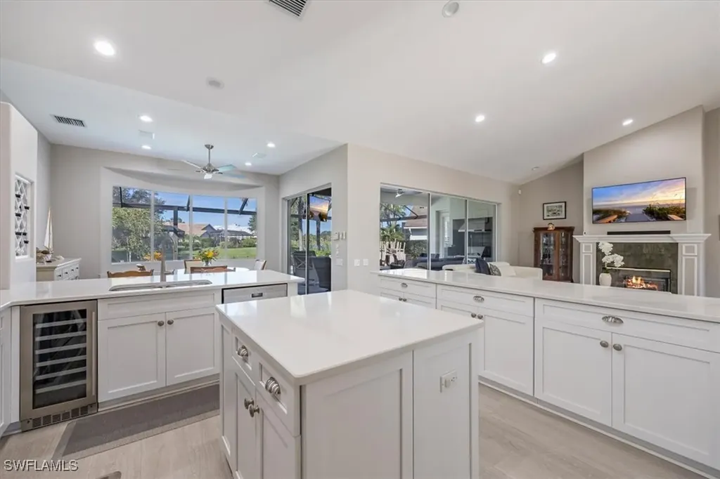 537 Wedgewood Way Naples FL 34119