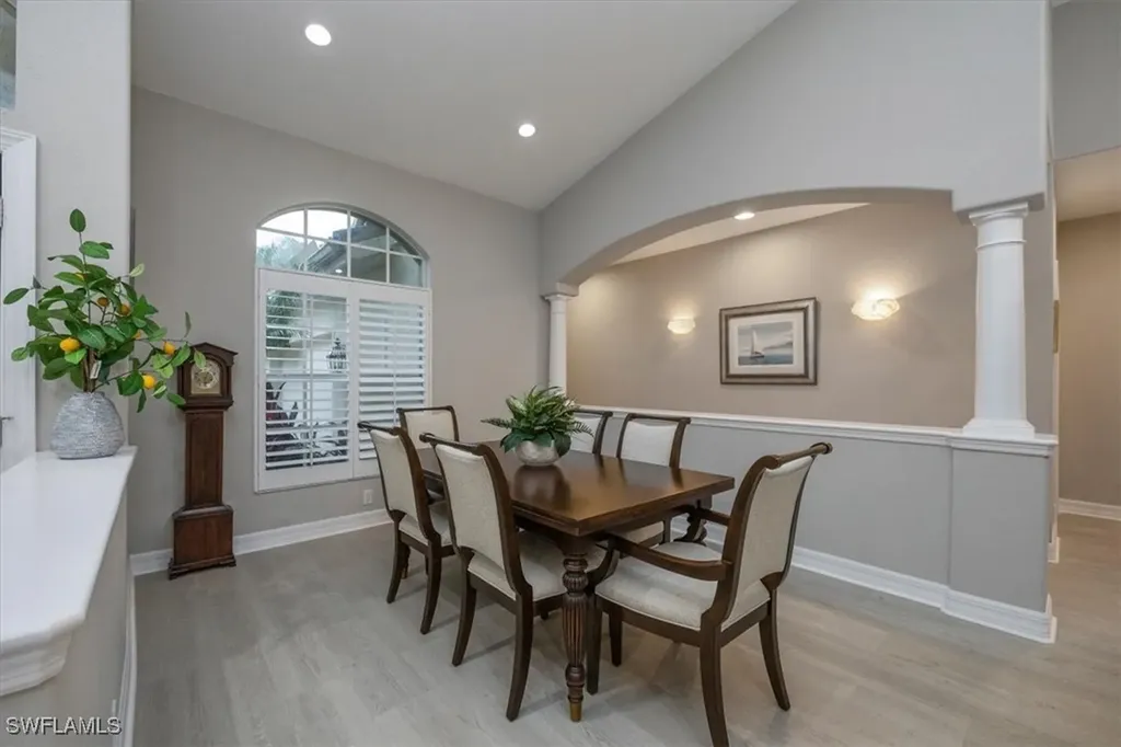 537 Wedgewood Way Naples FL 34119