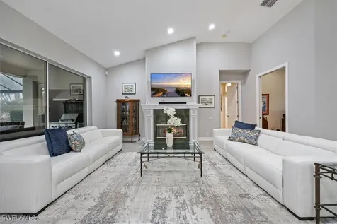 537 Wedgewood Way Naples FL 34119