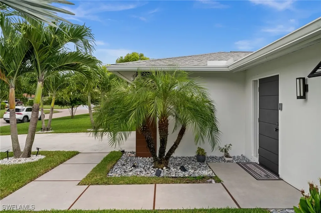 304 Nason Lane Naples FL 34112