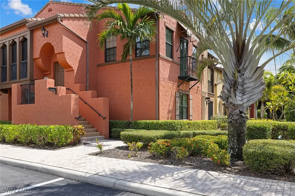 9066 Albion Lane N Naples FL 34113